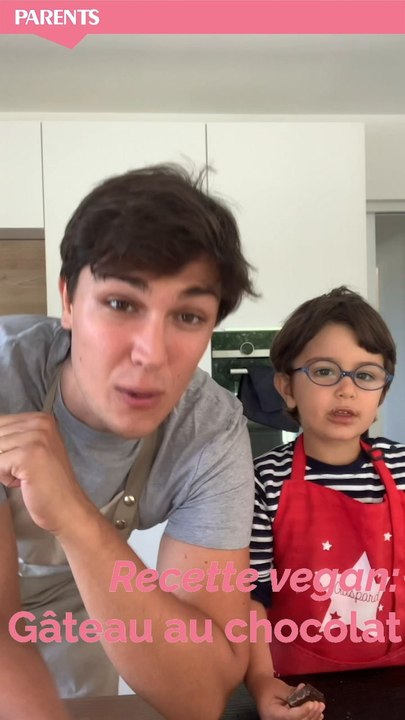 EN CUISINE AVEC PAPA !  Gâteau au chocolat et à...