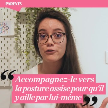 Vers quel âge un bébé tient-il assis seul ?