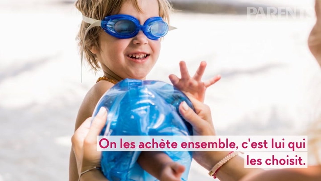 Comment faire porter des brassards à un enfant ?