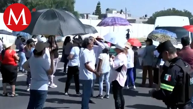 Habitantes de Ecatepec bloquean el Circuito Exterior Mexiquense; exigen suministro de agua