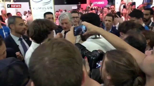 Emmanuel Macron a réagi à un éventuel départ de Kylian Mbappé et confié qu’il allait «pousser» pour que l’attaquant reste au PSG - Vidéo