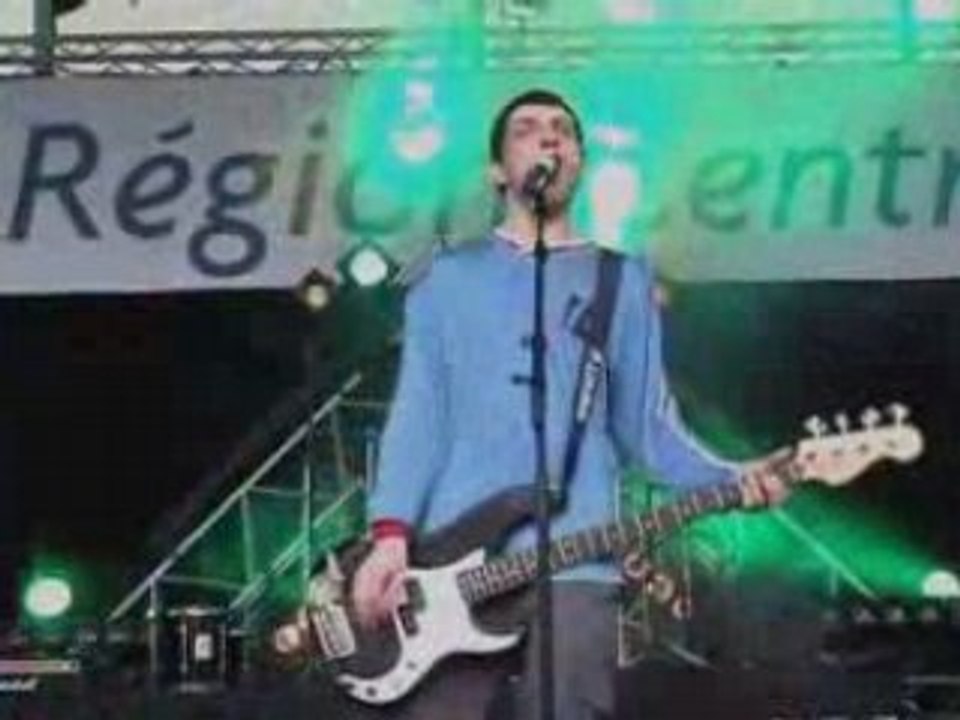 Gravity Slaves - Eat Me (live)