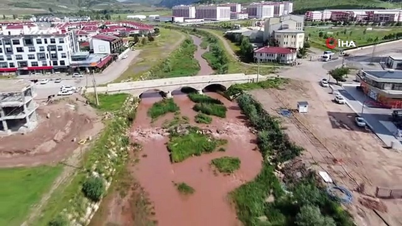 Kızılırmak'a rengini veren Fadlum Çayı, artan yağmurlarla coştu