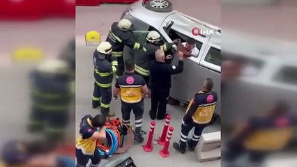 Eskişehir'de trafik kazası： Devrilen araçtan kazazedeler ön camdan çıktı