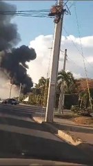 Reportan incendio próximo a la Base Aérea de San Isidro
