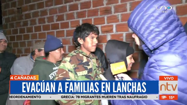 Evacúan en lanchas a familias afectadas por inundaciones en Cuatro Cañadas