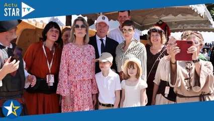 Gabriella de Monaco angélique avec son look champêtre : sortie en famille avec Caroline et Stéphanie