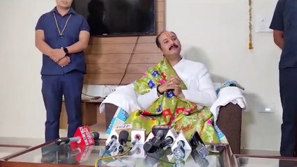 पं. प्रदीप मिश्रा बोले- सरकार नहीं संस्कार से रुकेंगे अपराध, बेटियां साथ रखें कटार