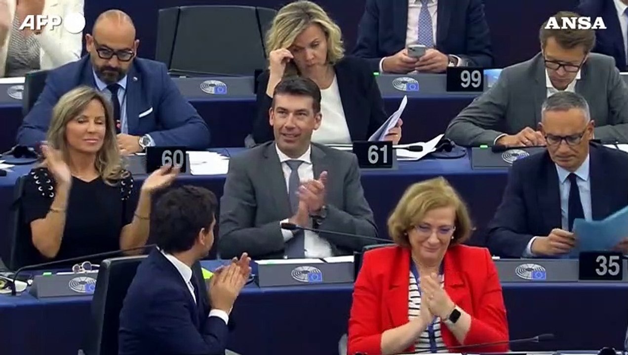 L'Eurocamera fissa i paletti per l'IA, 'un voto storico'