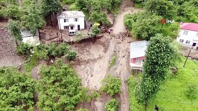 Trabzon-Gümüşhane karayolunda ulaşım tek şeritten sağlanıyor