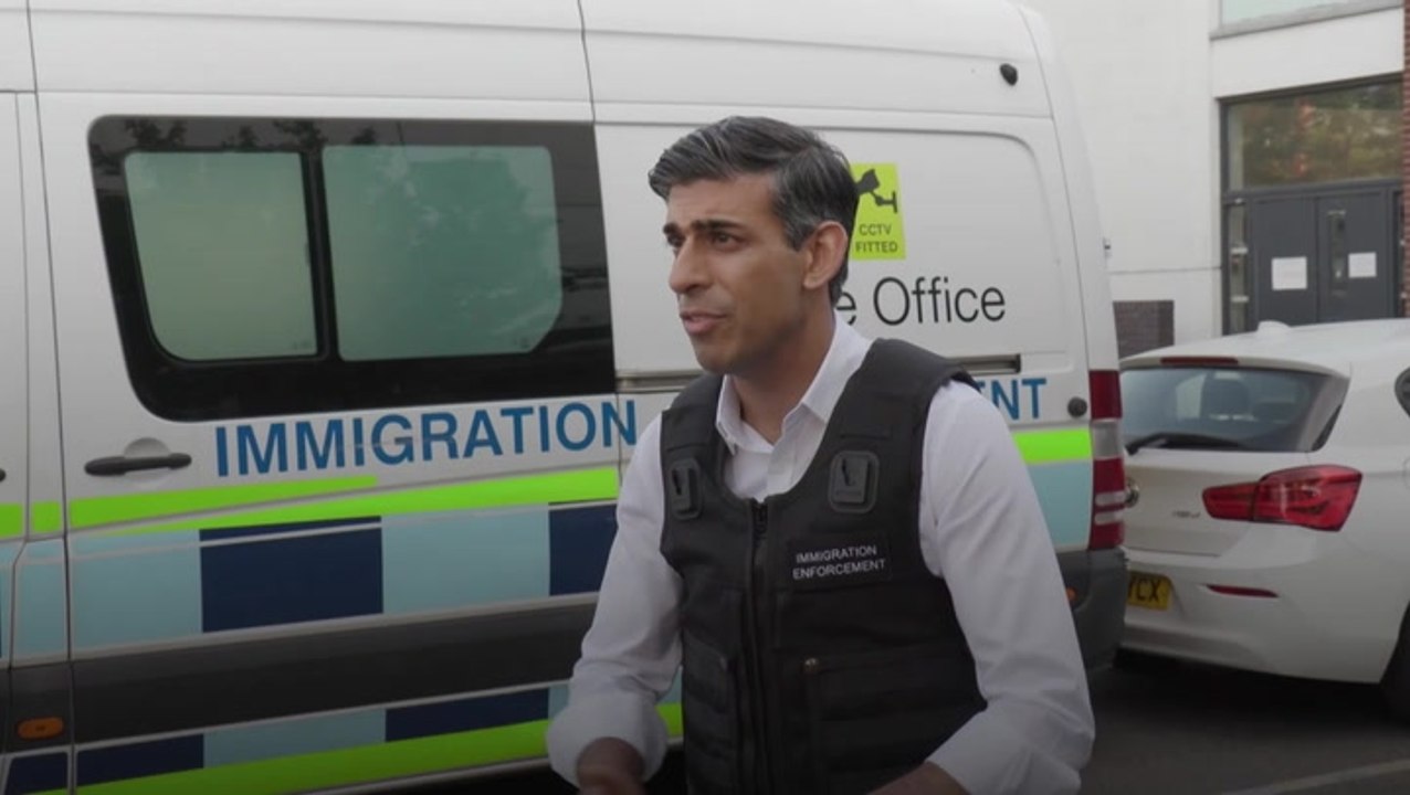 Rishi Sunak avoids questions over Boris Johnson’s Partygate report