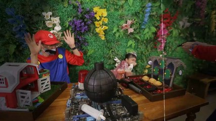 Mau Makan Mazaya Dibikin Panik Dulu Sama Bom