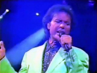 CARRIE by Cliff Richard - live performance 1995 +lyrics