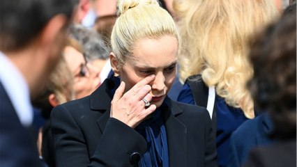 GALA VIDÉO - Obsèques de Silvio Berlusconi : les larmes de sa jeune compagne font grincer des dents…