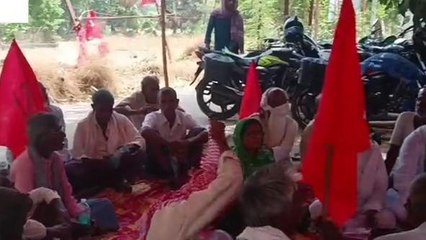 शेखपुरा: बढ़ती महंगाई और बेरोजगारी के विरोध में महागठबंधन ने दिया धरना, बोला हमला