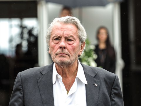 Alain Delon met en vente sa collection d’œuvres d’art