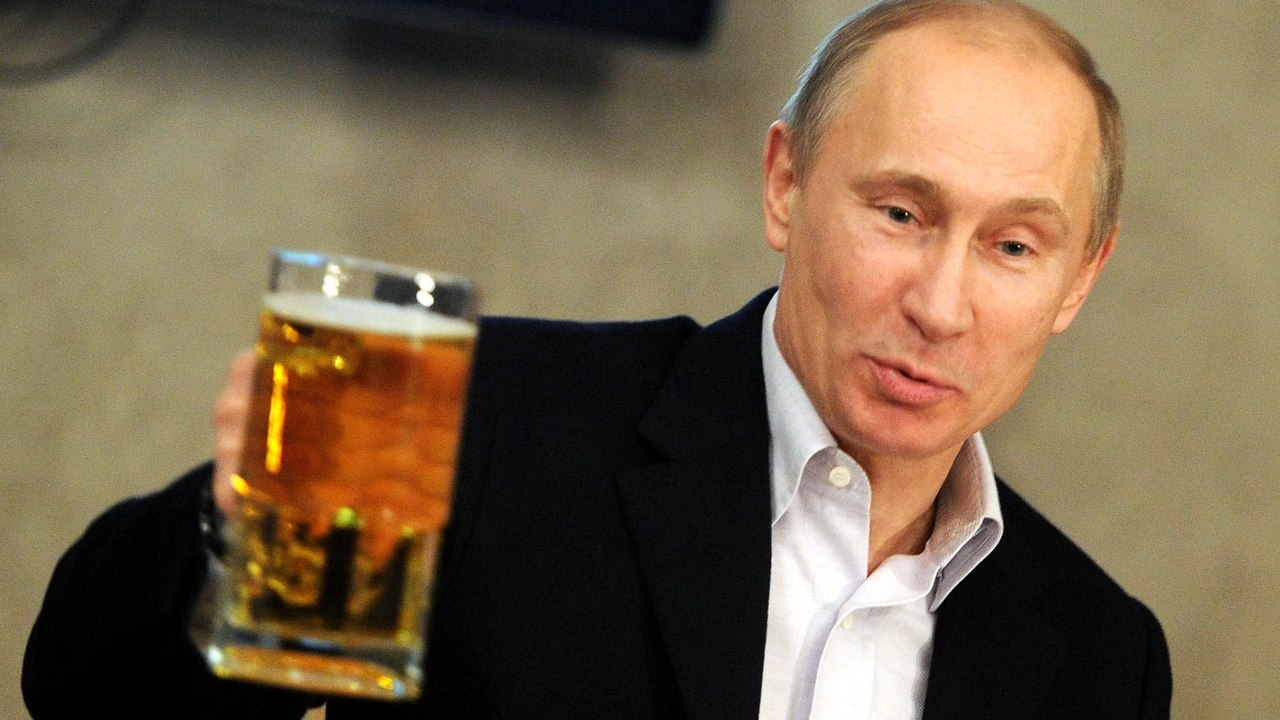 Bericht: So viel Alkohol wird im russischen Machtapparat getrunken!