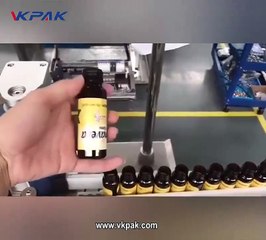 ماكينة لصق استيكر, آلة لصق الملصقات الأوتوماتيكية