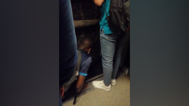 « On a ouvert les portes nous-mêmes » : bloqués sur la ligne 4, des passagers ont évacué tout seuls