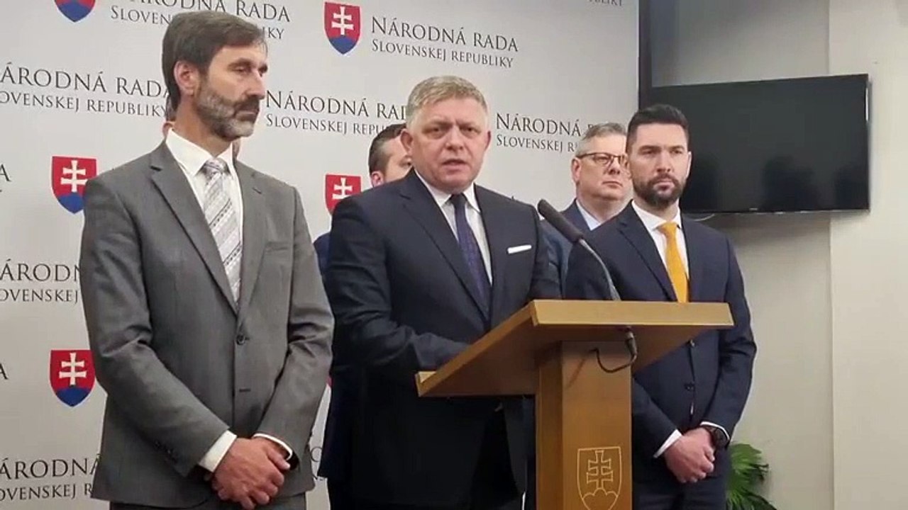 ZÁZNAM: R. Fico viní za chaos v štáte a vládu bez právomocí prezidentku