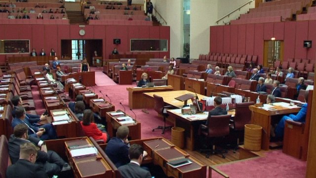 Senadora australiana denuncia colega por agressão sexual