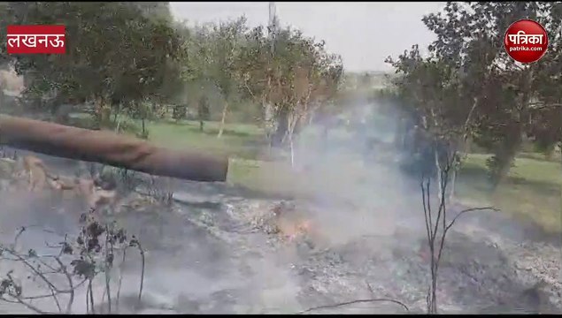 Video: बोट क्लब के पास लगी आग, मौके पर फायर ब्रिगेड