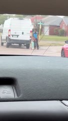 Amazon Driver Makes Sure Lost Child Gets Home Safe