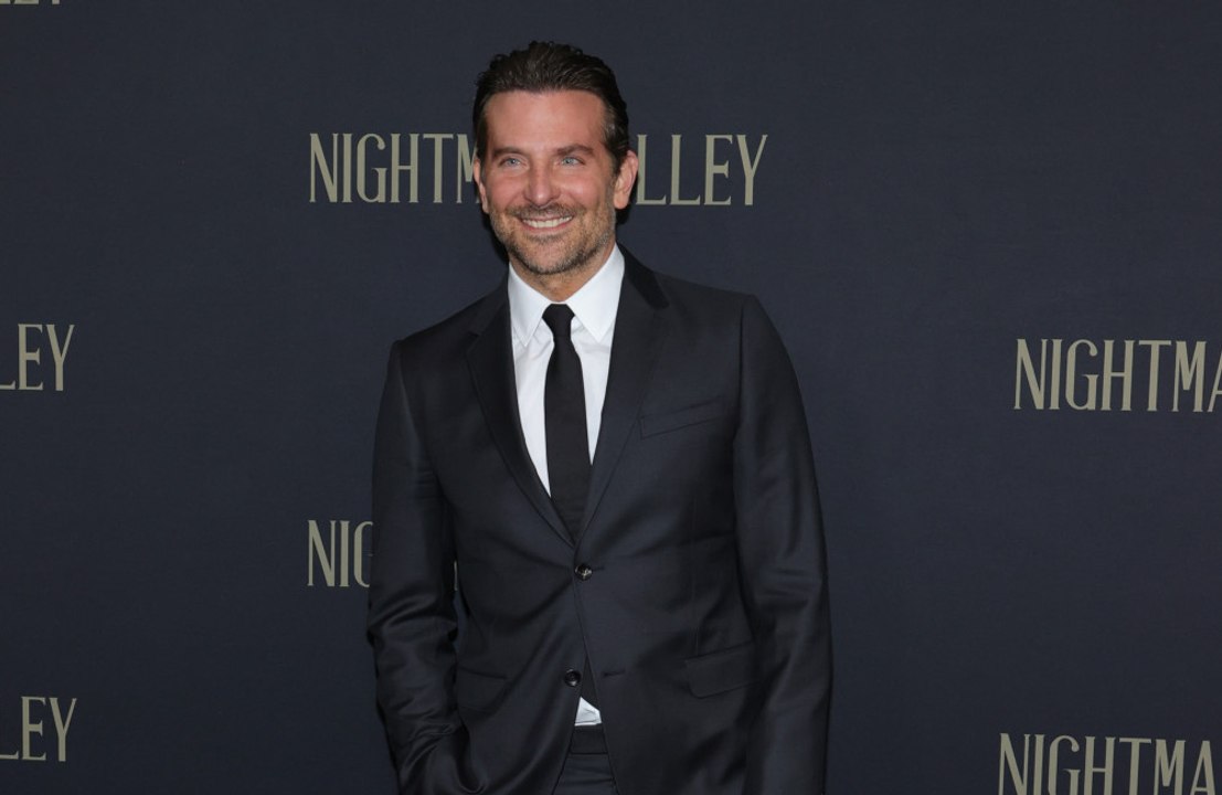 Bradley Cooper and Will Arnett are to star in 'Is This Thing On?'