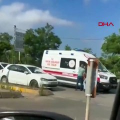 Ambulansın önünü kesti, hasta var mı diye aracı kontrol etti