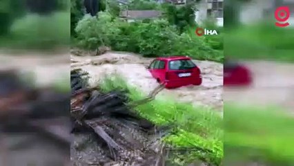 Sırbistan’daki selde 14 nehir taştı, OHAL ilan edildi
