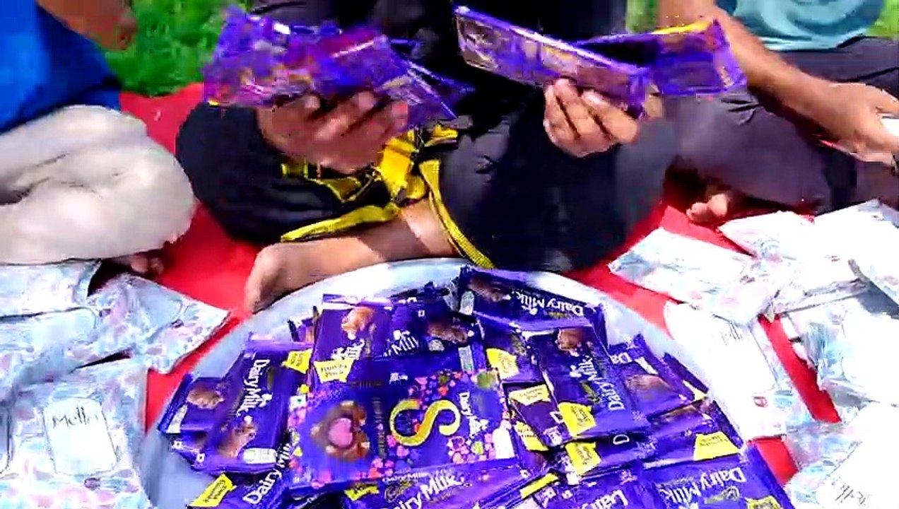 Biggest Diary Milk In The World _ Valentine's Day Special _ M4 Tech _-(1080p60)