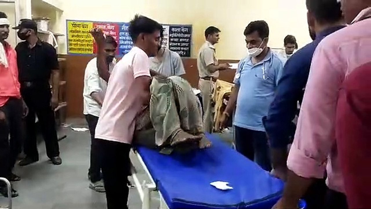 तीये की बैठक में शामिल होने गए थे टेम्पो पलटने से दो की मौत, 21 घायल