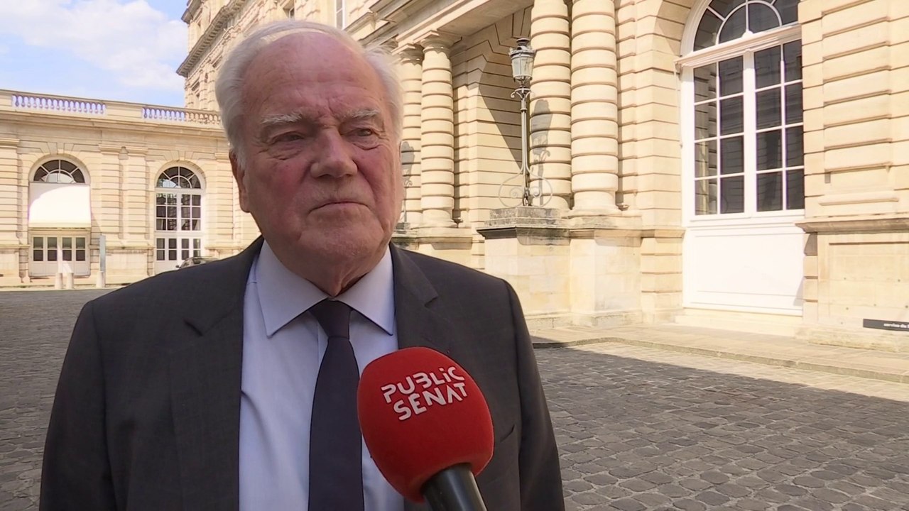 "Le SNU n’a jamais fait l’objet d’un débat au Parlement, et nous demandons à l’avoir"