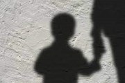Pai é preso e filhos apreendidos na PB suspeitos de estuprarem meninas de 3 e 7 anos, filhas do genitor