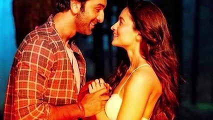 Alia's hilarious reaction to being called 'Sita' by paps will leave you in splits