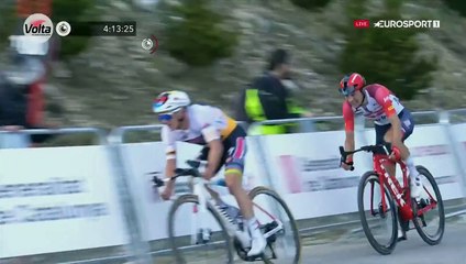 Ciccone coiffe Evenepoel et Roglic sur la ligne