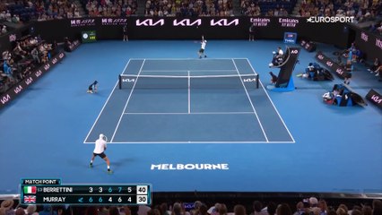 Comment a-t-il pu manquer ça ? L'incroyable raté de Berrettini sur la balle de match