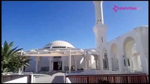 Intip Masjid  Ar-Rahmah, Masjid Terapung Pertama di Dunia