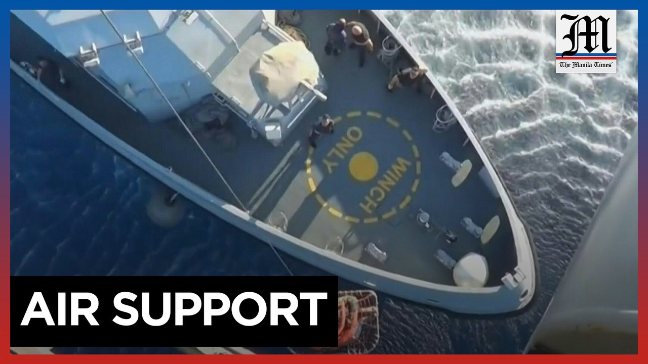 Greek Air Force sends helicopter to help rescue shipwrecked migrants off Pylos