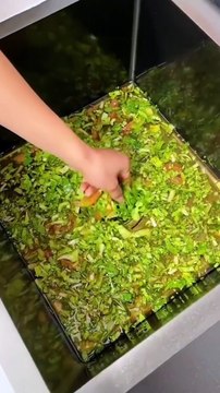 Swan Drain Basket General Fruit and Vegetable Basket Shelf Strainer Sink Kitchen Leftover Sink Multifunctional Drain Basket