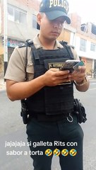 ¡Insólito! Policía le da una lección a un intervenido, quien dice que roba por ser huérfano