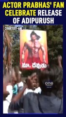 Télécharger la video: Actor Prabhash's fans celebrate the release of the movie Adipurush #shorts