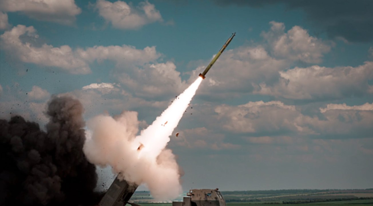 Bei himars-attacke zerstört die ukraine fünf russische panzerhaubitzen