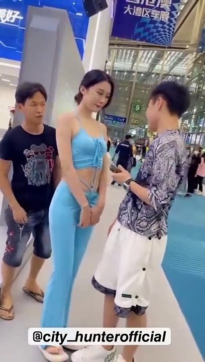 Couple_fashion_on_the_street___Sweet_couple___Funny_video___Chinese_tiktok_videos___%23Shorts(360p)(1)