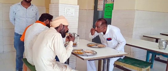 सर्वर और ओटीपी में अटक रहा किसानों व श्रमिकों का कलेवा