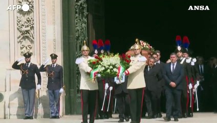 Attesa per il testamento, ma Berlusconi rafforzera' la famiglia