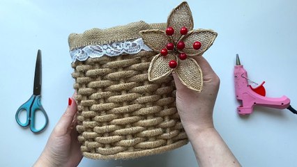 下载视频: DIY Wicker basket made from recycled newspapers and jute