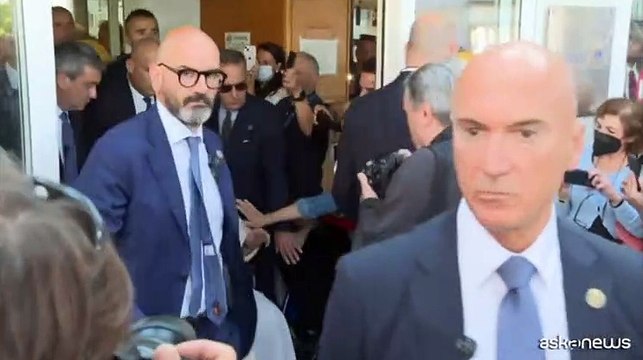 Papa Francesco dimesso dal Gemelli: Sono ancora vivo