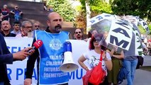 KESK Eskişehir Şubeler Platformu üyeleri, yoksulluk sınırının üzerinde ücret talebiyle eylem yaptı
