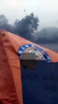 Pelo menos duas pessoas morreram durante a passagem de ciclone na Índia